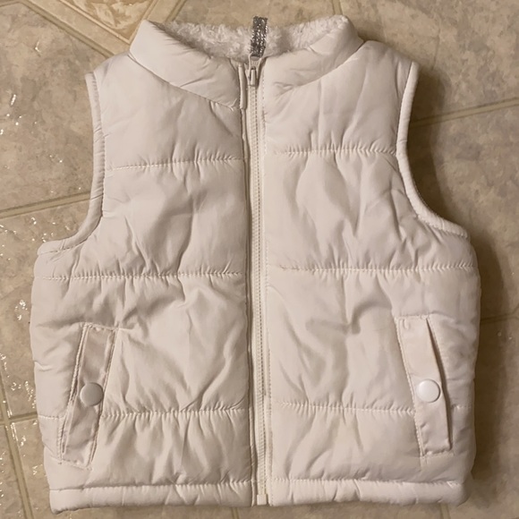 Vest - Picture 3 of 4
